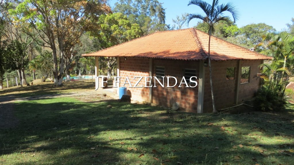 Granja em Matias Barbosa – MG – 12.912 metros quadrados Granja em Matias Barbosa – MG – 12.912 metros quadrados