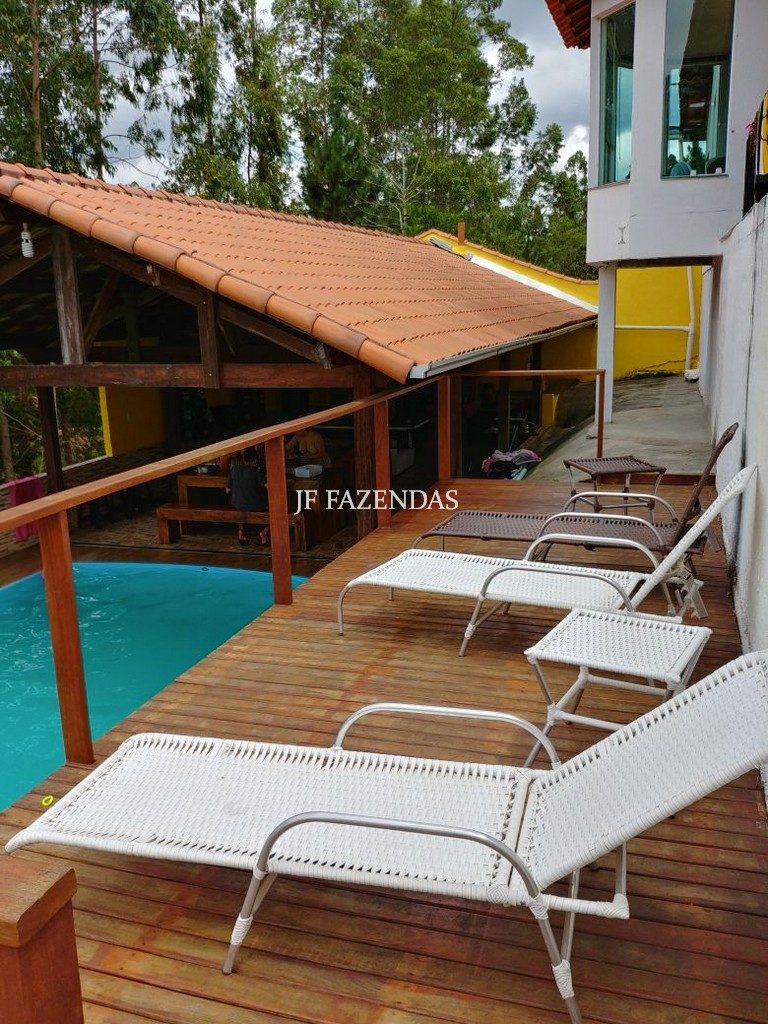 Granja em condomínio fechado – Juiz de Fora – MG – 1187 m² Granja em condomínio fechado – Juiz de Fora – MG – 1187 m²