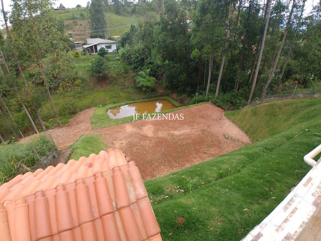 Granja em condomínio fechado – Juiz de Fora – MG – 1187 m² Granja em condomínio fechado – Juiz de Fora – MG – 1187 m²