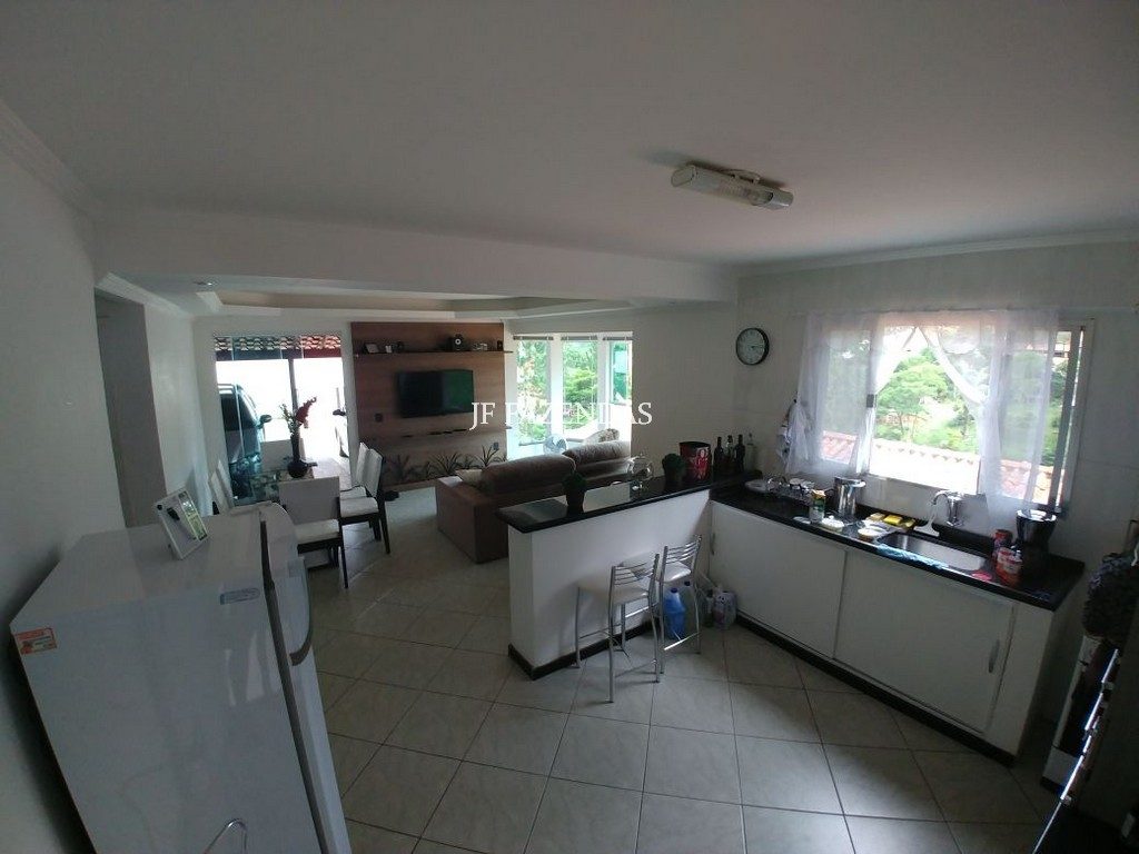 Granja em condomínio fechado – Juiz de Fora – MG – 1187 m² Granja em condomínio fechado – Juiz de Fora – MG – 1187 m²