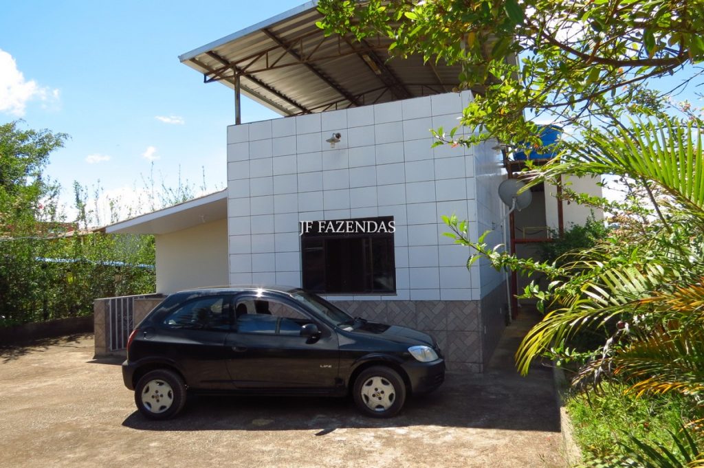 Granja de 1000 m² em Chácara-MG Granja de 1000 m² em Chácara-MG
