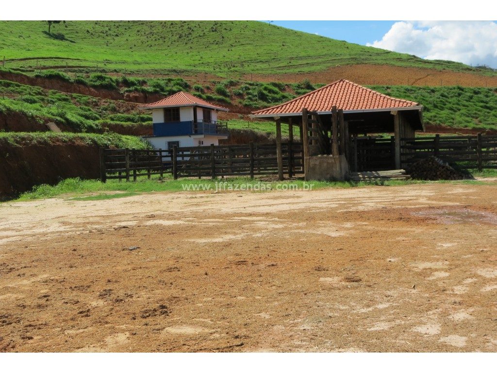 Fazenda em Pequeri – MG – 1466.52 hectares