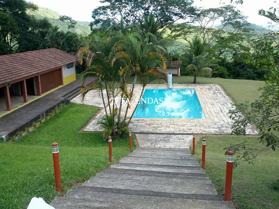 Granja em Juiz de Fora – MG – 1,05 hectare Granja em Juiz de Fora – MG – 1,05 hectare