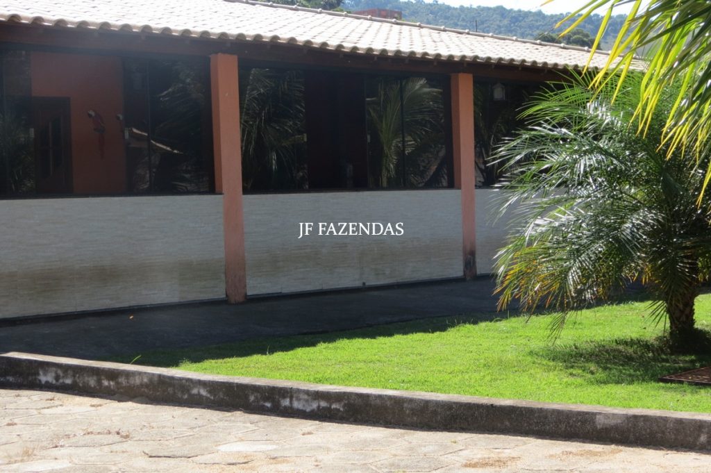 Granja em Juiz de Fora – MG – 1900 m² Granja em Juiz de Fora – MG – 1900 m²
