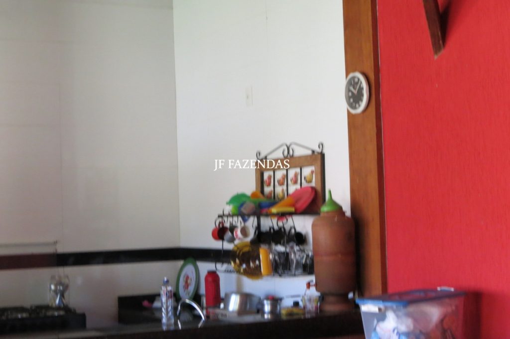 Granja em Juiz de Fora – MG – 1900 m² Granja em Juiz de Fora – MG – 1900 m²