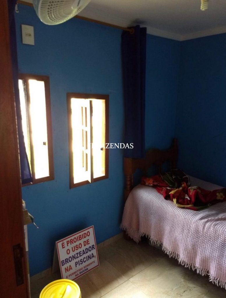 Granja em Juiz de Fora – MG – 1900 m² Granja em Juiz de Fora – MG – 1900 m²