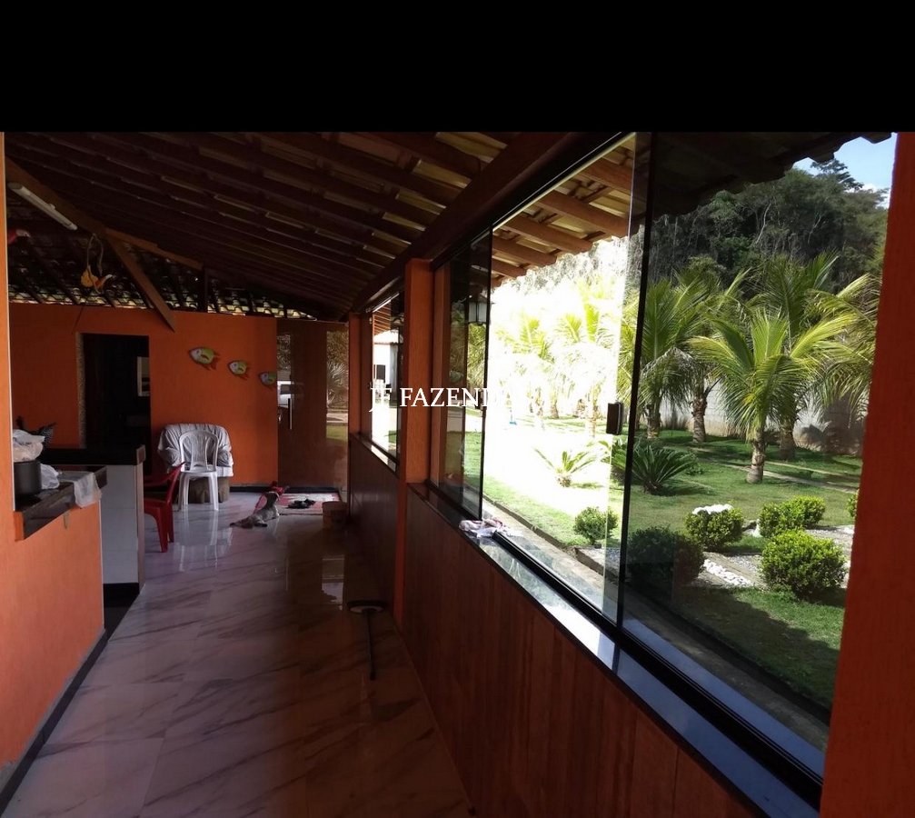 Granja em Juiz de Fora – MG – 1900 m² Granja em Juiz de Fora – MG – 1900 m²