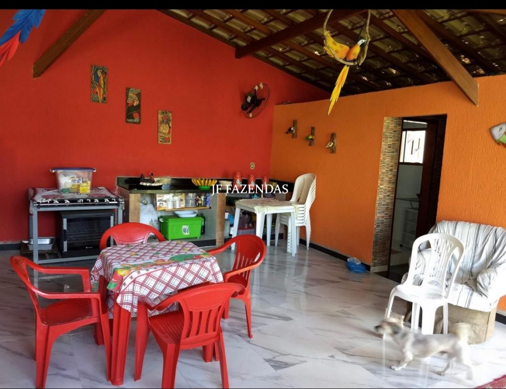 Granja em Juiz de Fora – MG – 1900 m² Granja em Juiz de Fora – MG – 1900 m²