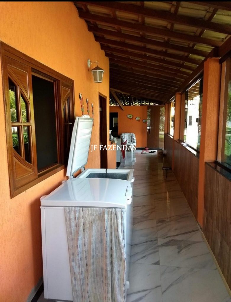 Granja em Juiz de Fora – MG – 1900 m² Granja em Juiz de Fora – MG – 1900 m²
