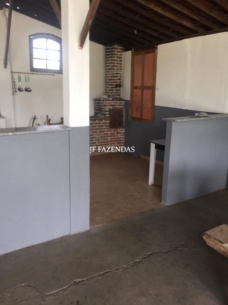 Granja em Juiz de Fora-MG – 4.000m² Granja em Juiz de Fora-MG – 4.000m²