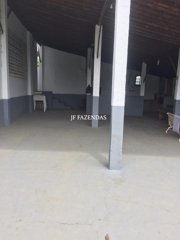 Granja em Juiz de Fora-MG – 4.000m² Granja em Juiz de Fora-MG – 4.000m²