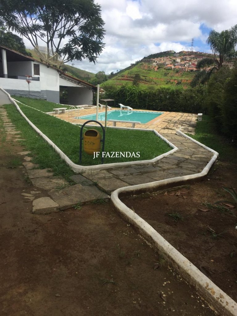 Granja em Juiz de Fora-MG – 4.000m² Granja em Juiz de Fora-MG – 4.000m²