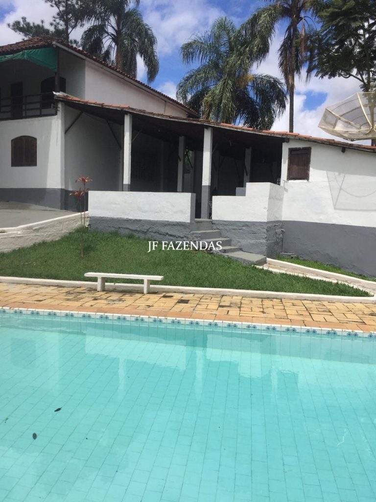 Granja em Juiz de Fora-MG – 4.000m² Granja em Juiz de Fora-MG – 4.000m²