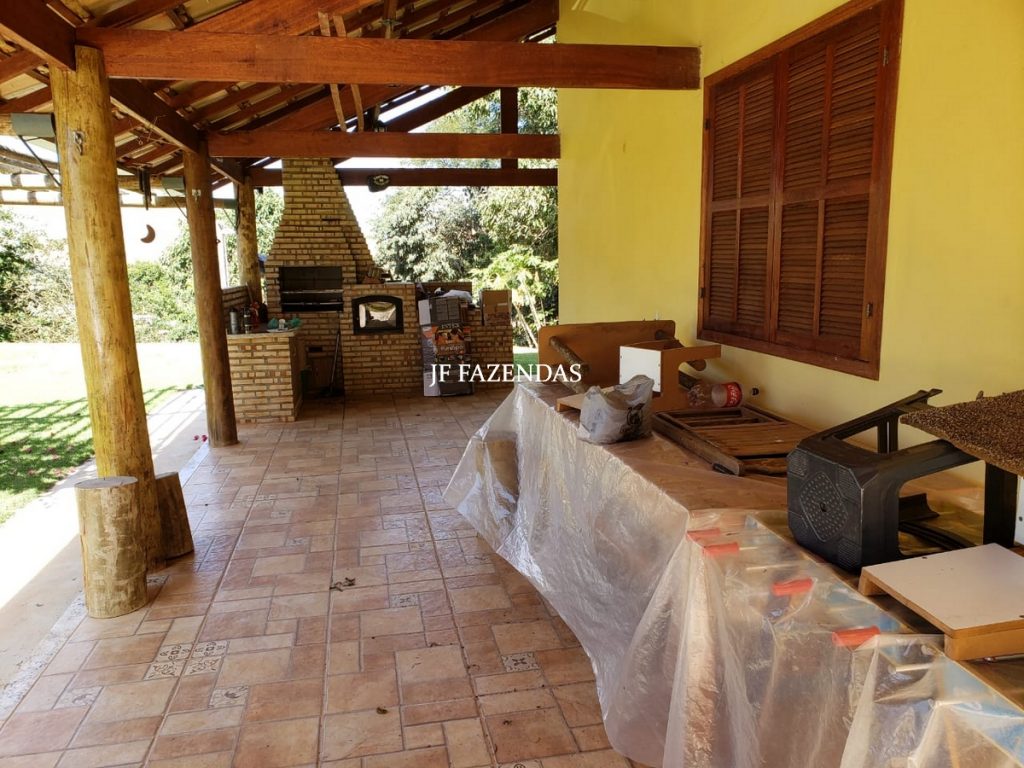 Granja em Juiz de Fora – MG – Bairro Grama – 1,6 hectares Granja em Juiz de Fora – MG – Bairro Grama – 1,6 hectares