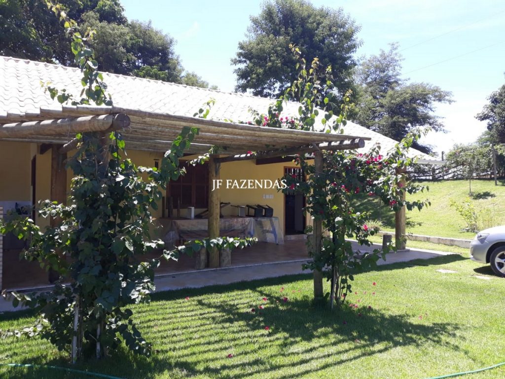Granja em Juiz de Fora – MG – Bairro Grama – 1,6 hectares Granja em Juiz de Fora – MG – Bairro Grama – 1,6 hectares