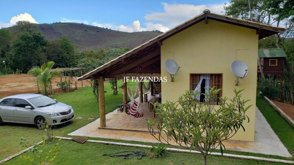 Granja em Juiz de Fora – MG – Bairro Grama – 1,6 hectares Granja em Juiz de Fora – MG – Bairro Grama – 1,6 hectares