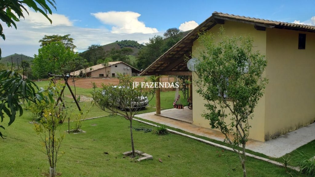 Granja em Juiz de Fora – MG – Bairro Grama – 1,6 hectares Granja em Juiz de Fora – MG – Bairro Grama – 1,6 hectares