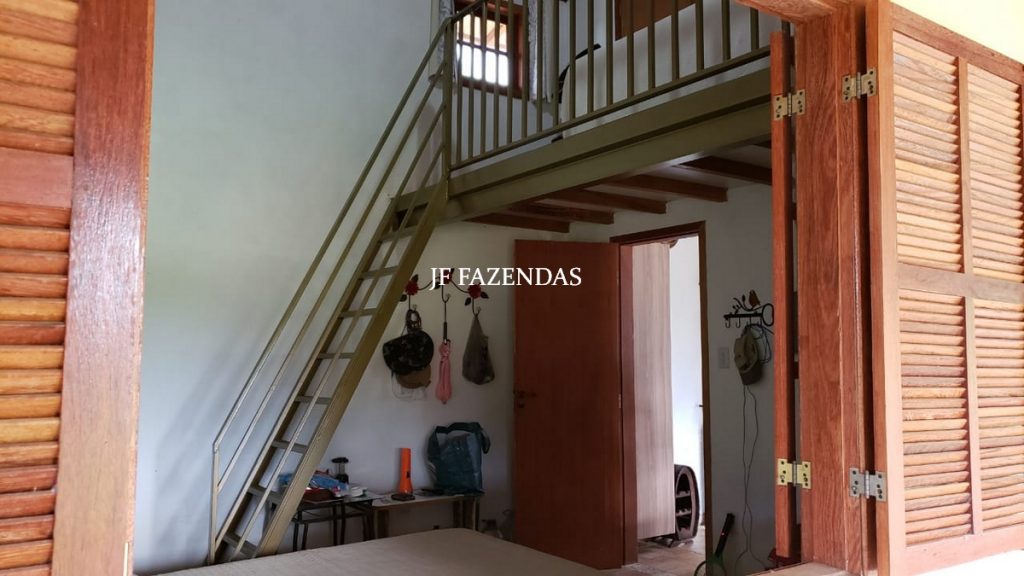 Granja em Juiz de Fora – MG – Bairro Grama – 1,6 hectares Granja em Juiz de Fora – MG – Bairro Grama – 1,6 hectares