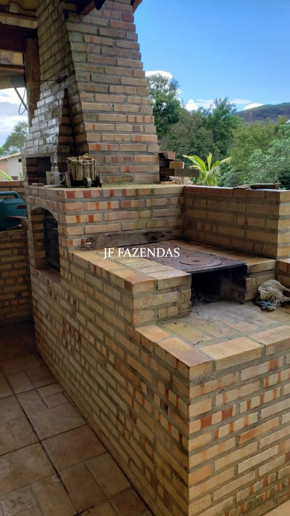 Granja em Juiz de Fora – MG – Bairro Grama – 1,6 hectares Granja em Juiz de Fora – MG – Bairro Grama – 1,6 hectares