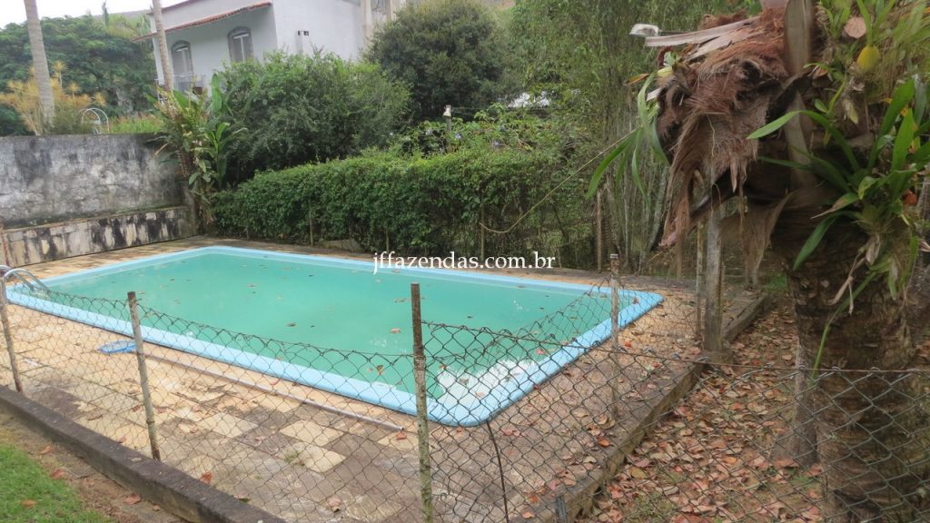 Granja em Matias Barbosa- MG – 1500 m² Granja em Matias Barbosa- MG – 1500 m²