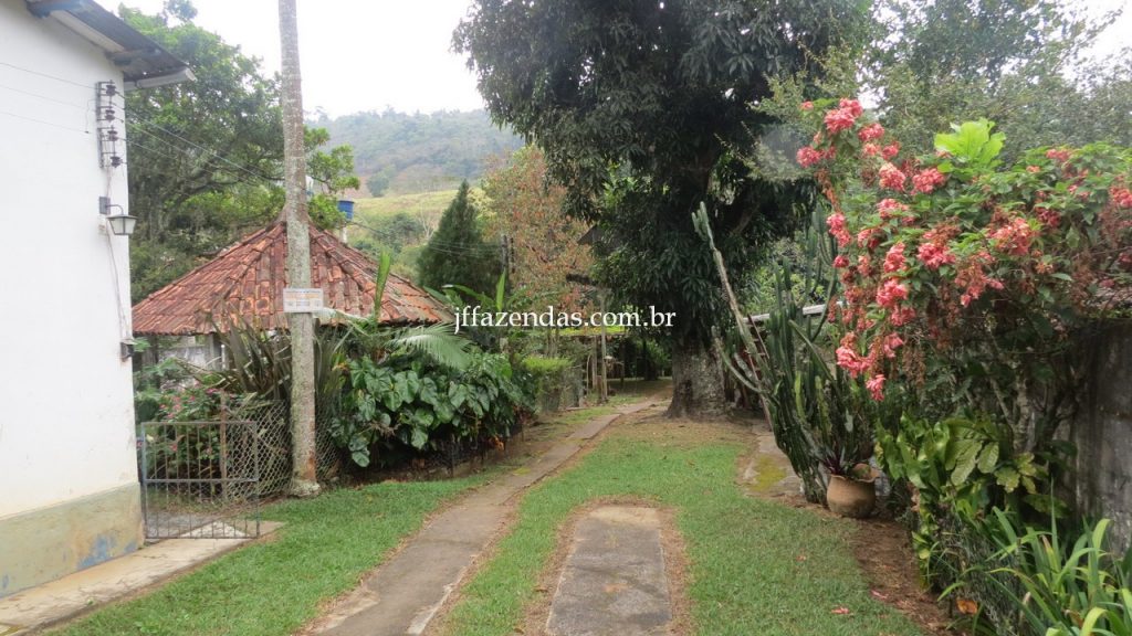 Granja em Matias Barbosa- MG – 1500 m² Granja em Matias Barbosa- MG – 1500 m²