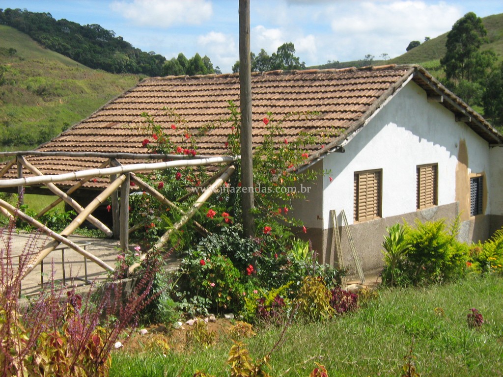 Sitio em Chácara/MG – 4,5 hectares Sitio em Chácara/MG – 4,5 hectares