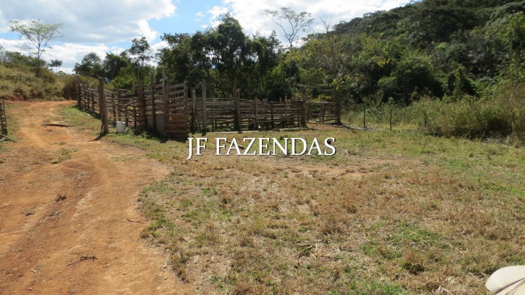 Fazenda em Valença/RJ (Parapeúna)- 360 hectares Fazenda em Valença/RJ (Parapeúna)- 360 hectares