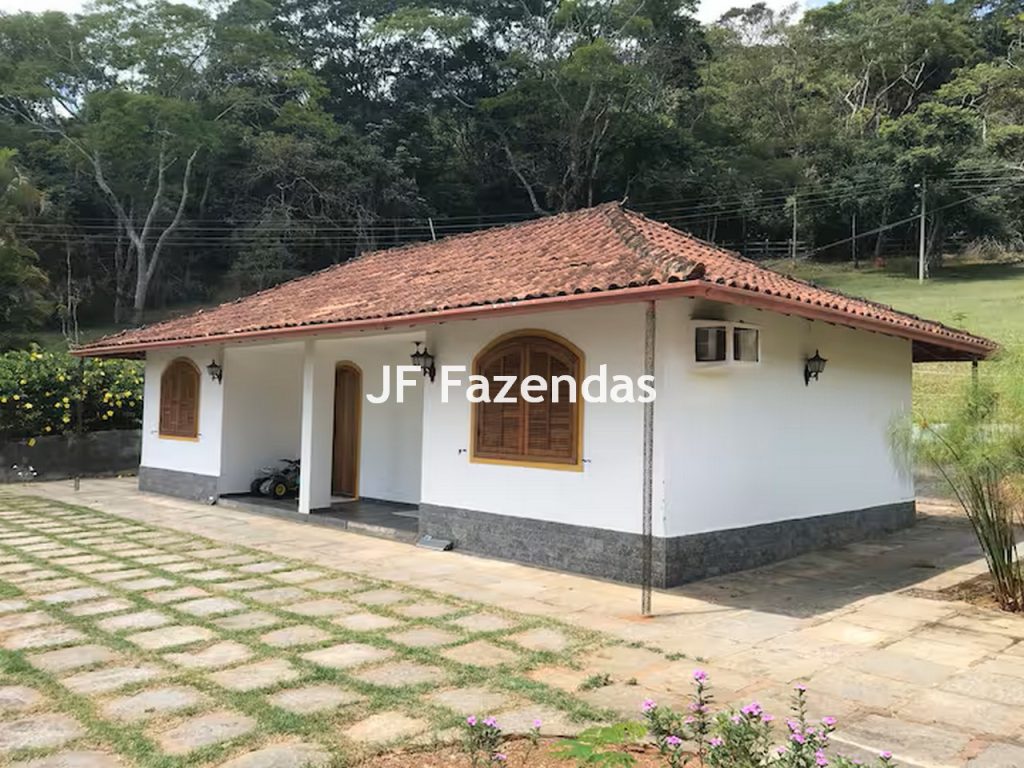 Sítio em Pequeri – MG – 27 hectares